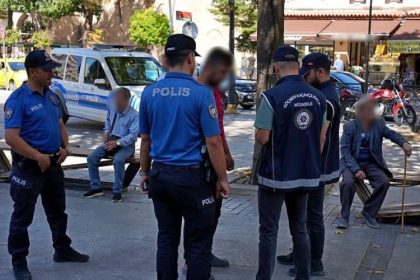 ispartada-duzensiz-gocle-mucadele-kapsaminda-huzur-uygulamasi-yapildi