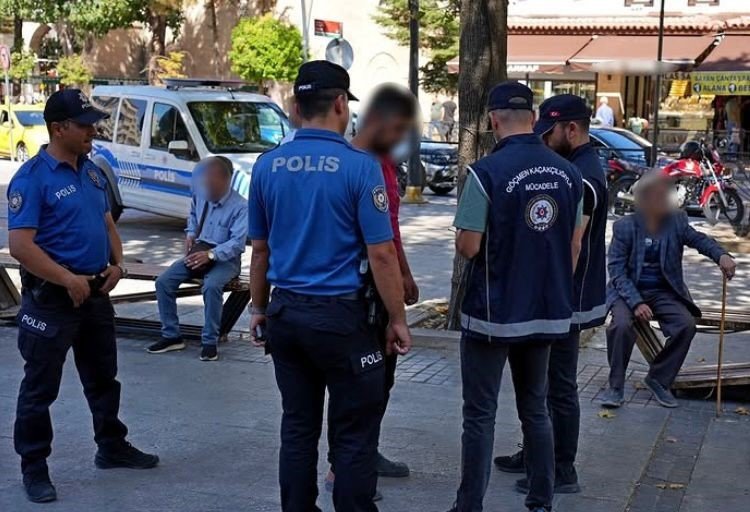 ispartada-duzensiz-gocle-mucadele-kapsaminda-huzur-uygulamasi-yapildi