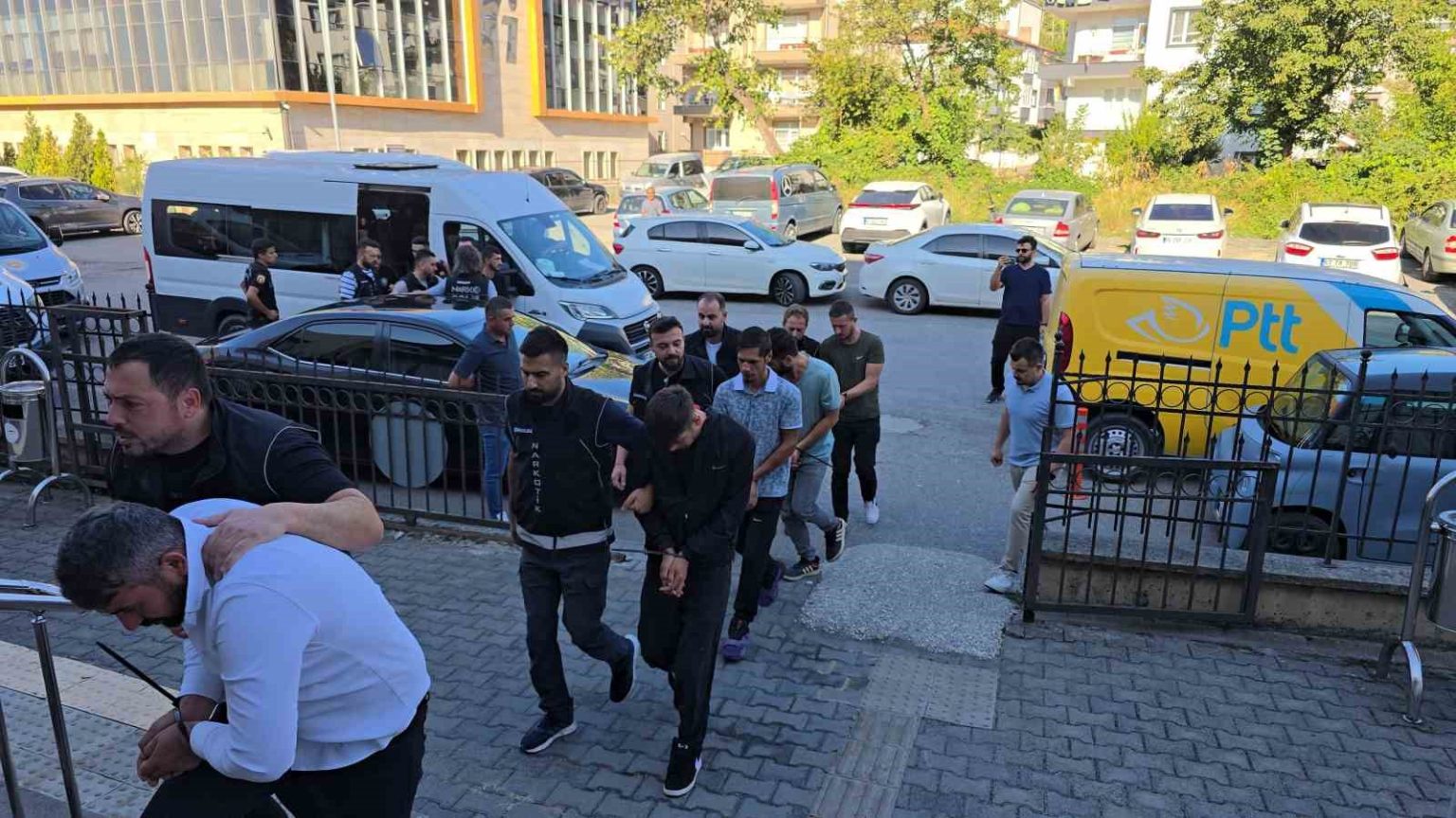 karadeniz-ereglide-uyusturucu-operasyonunda-8-tutuklama