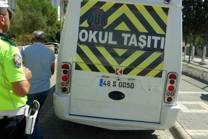 mentesede-okul-servisleri-denetleniyor