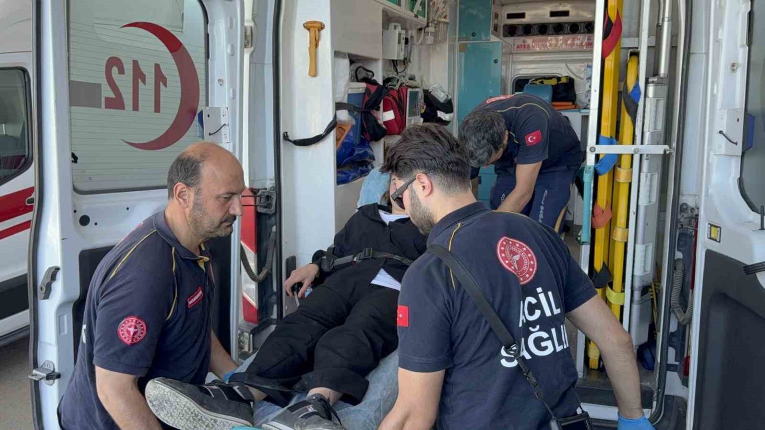 ogrenci-servisine-silahli-saldiri-1i-ogrenci-2-yarali