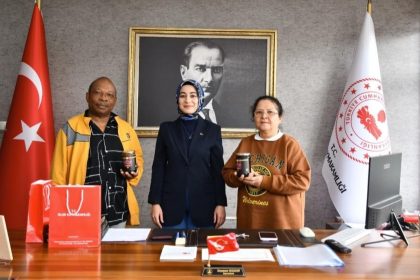 olur-kaymakami-semanur-kalkana-afrikadan-anlamli-ziyaret