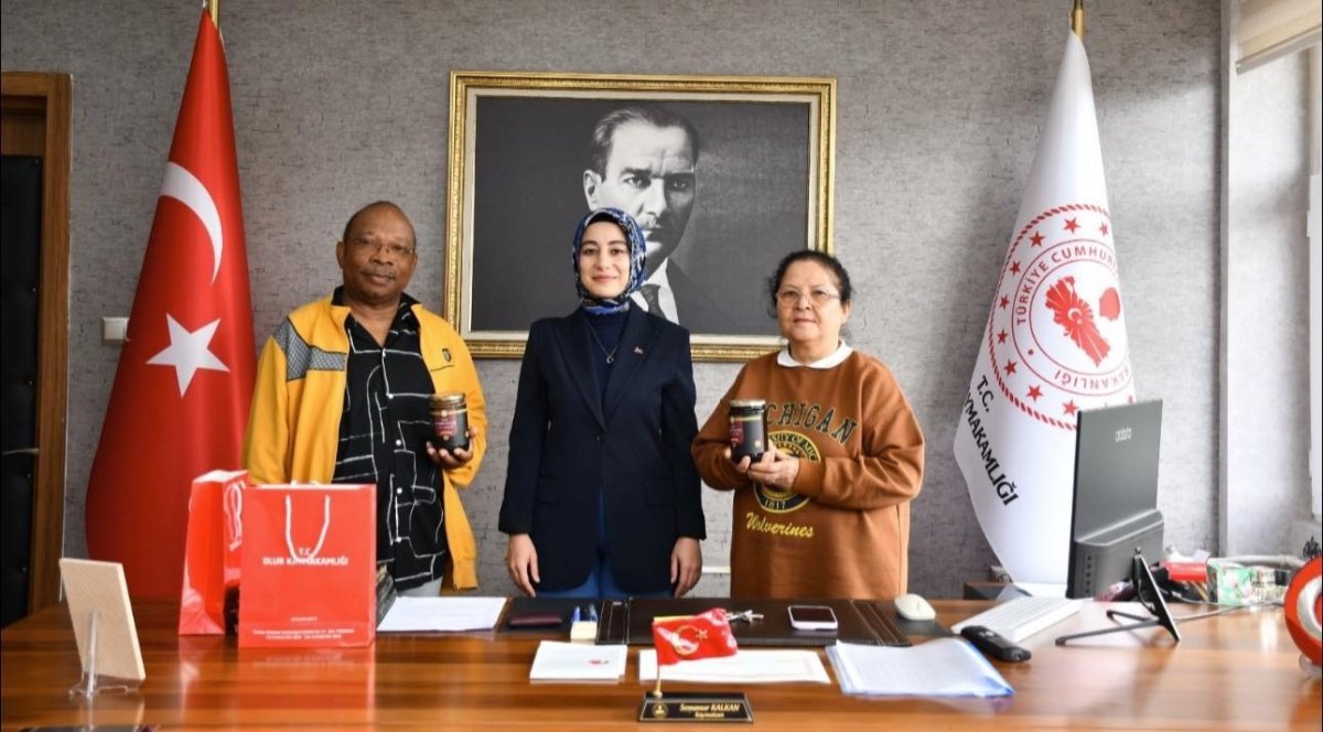 olur-kaymakami-semanur-kalkana-afrikadan-anlamli-ziyaret