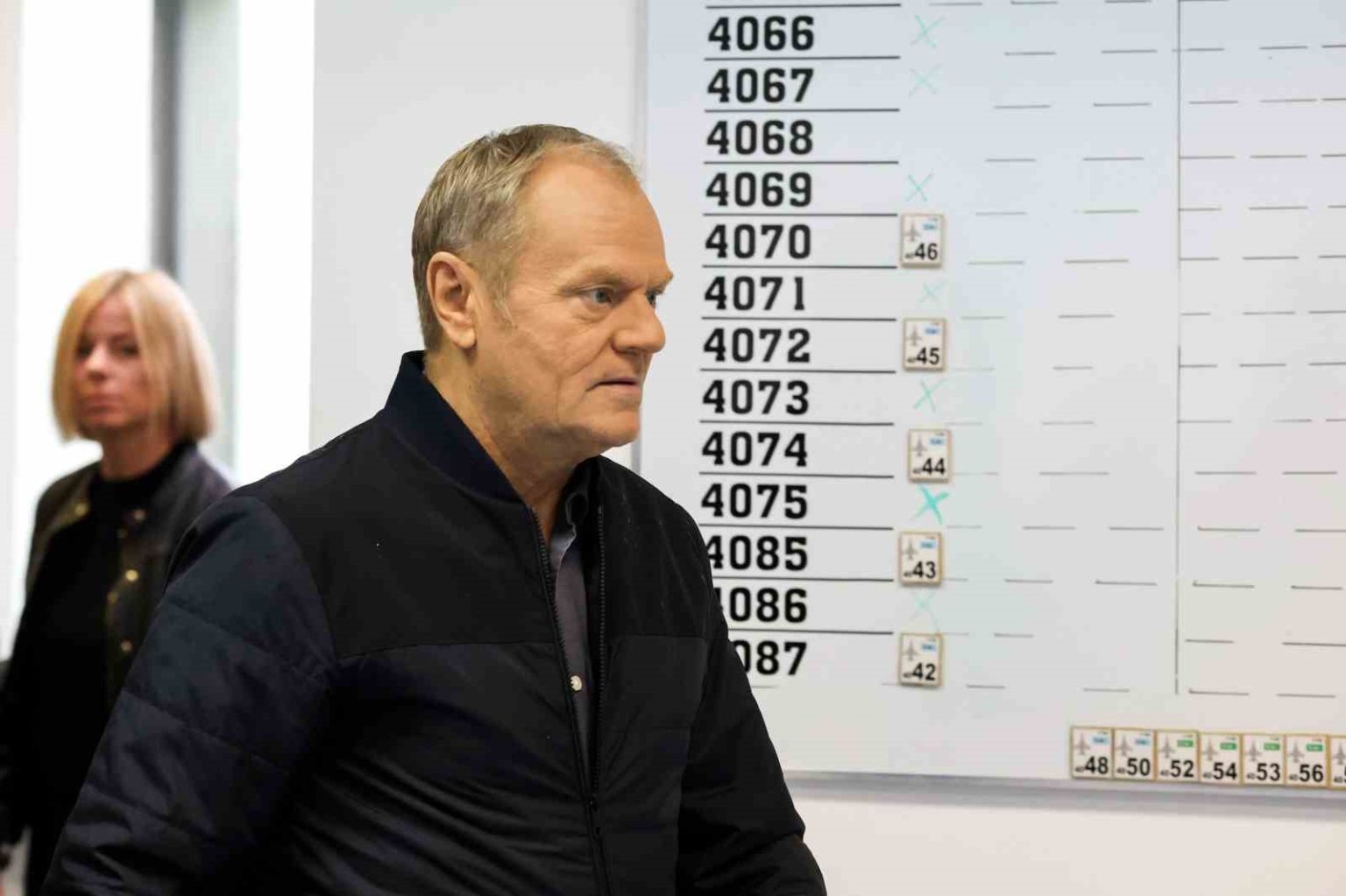 polonya-basbakani-tuskun-sahsi-araci-calindi