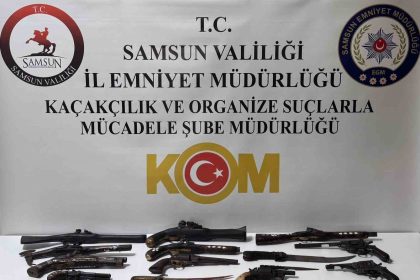 samsunda-etnografik-silah-operasyonu-tabanca-kama-ve-kilic-ele-gecirildi