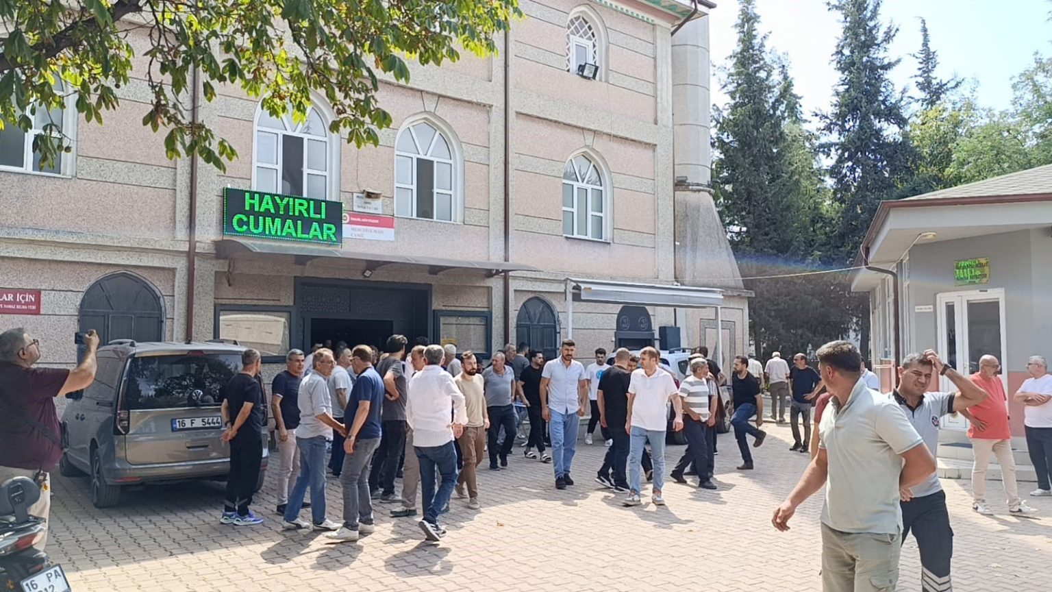 sehit-aydemir-icin-giyabi-cenaze-namazi