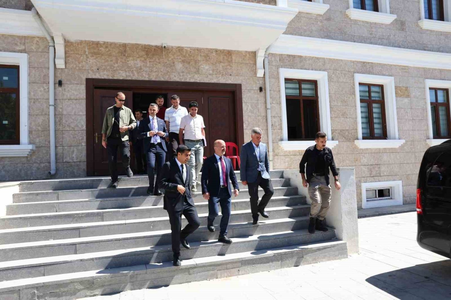 tut-kaymakamligi-yeni-hizmet-binasi-hizmete-girdi