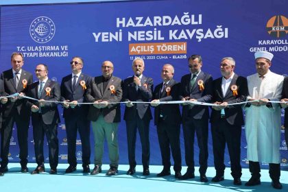 ulastirma-ve-altyapi-bakani-uraloglu-elaziga-54-milyar-252-milyonluk-yatirimlar-gerceklestirdik