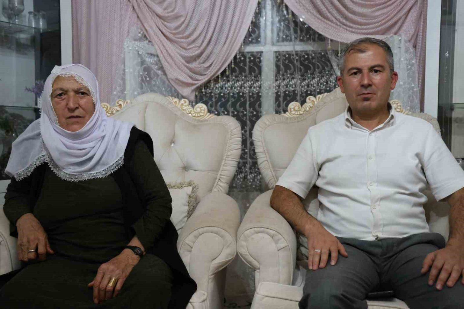 34-yil-once-dogan-ikizleri-ariyorlar