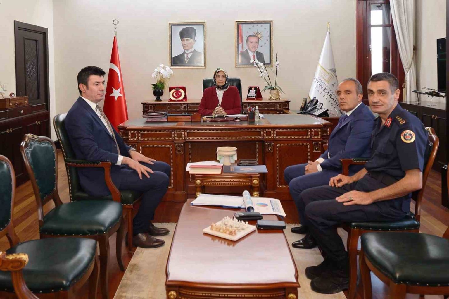 afyonkarahisarda-guvenlik-ve-asayis-toplantisi