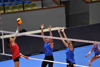 aydin-buyuksehir-belediyespor-sezonun-ilk-provasini-thy-karsisinda-yapti