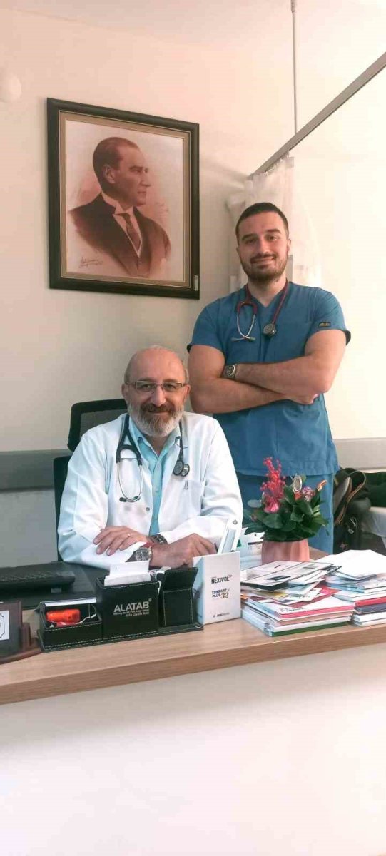 baba-ogul-ayni-hastanede-gorev-yapiyor