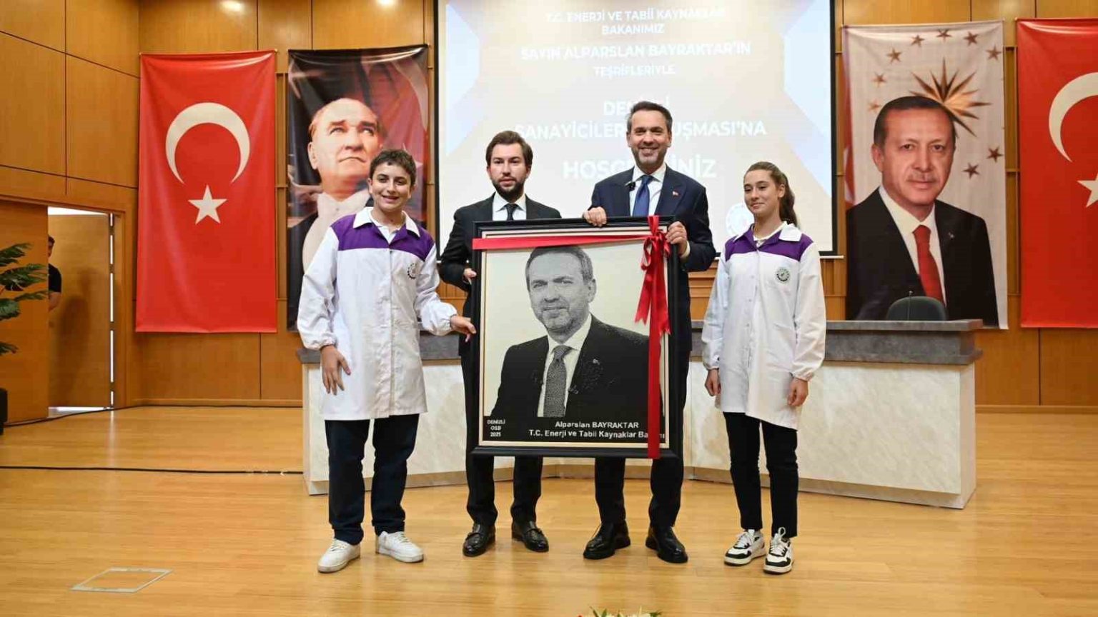 bakan-bayraktar-denizli-osbnin-ornek-projeleri-ve-surdurulebilir-uretim-vizyonundan-ovguyle-soz-etti