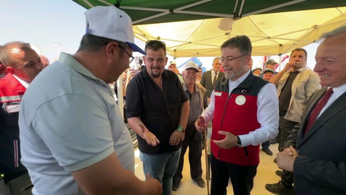 bakan-yumakli-pazarlikta-arabulucu-oldu
