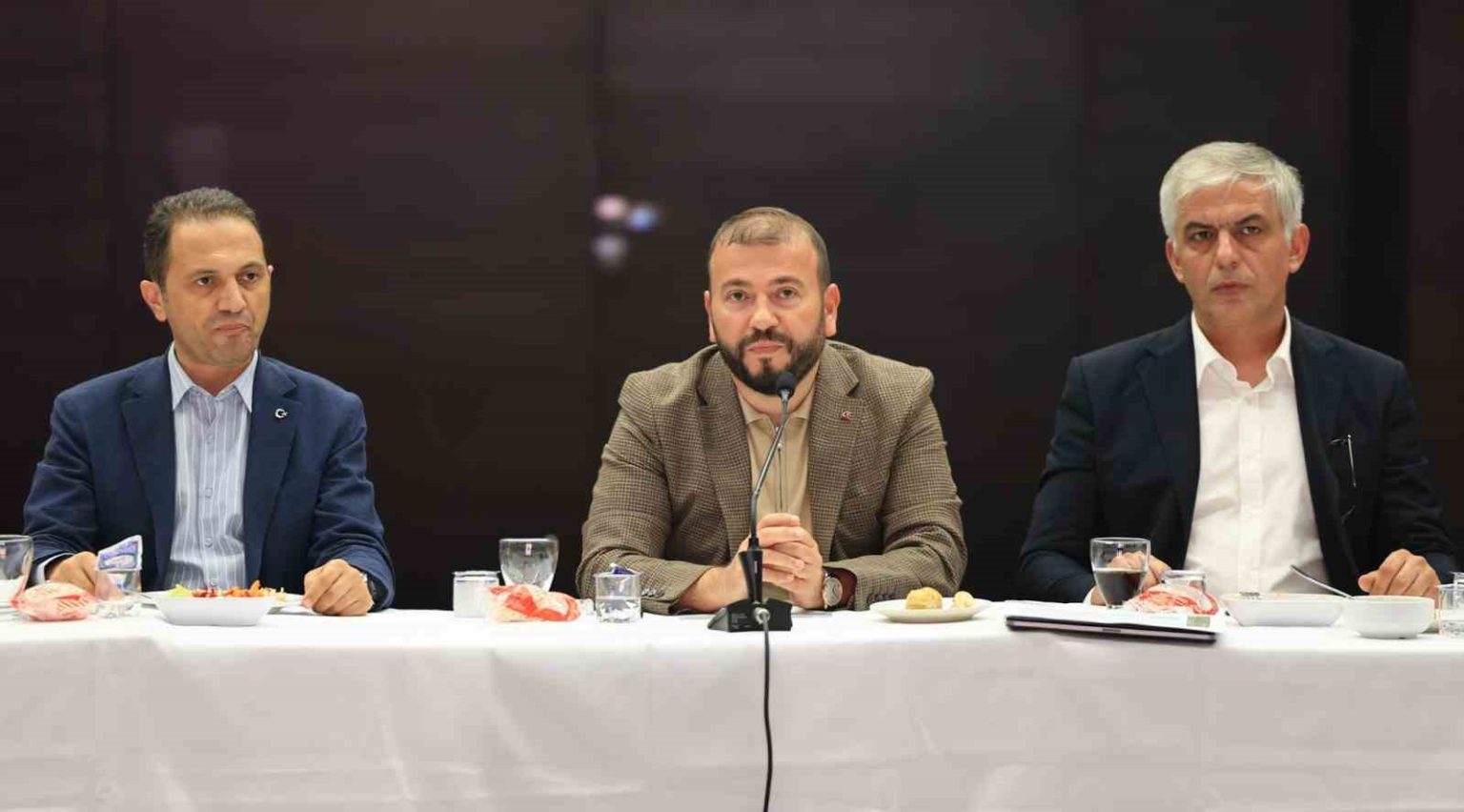 baskan-candaroglundan-ibbye-tepki-sorumluluktan-kacamazlar