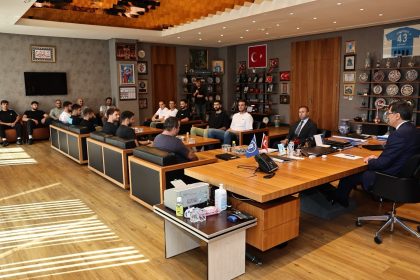 baskan-kahveci-sampiyon-basketbolculari-makaminda-agirladi