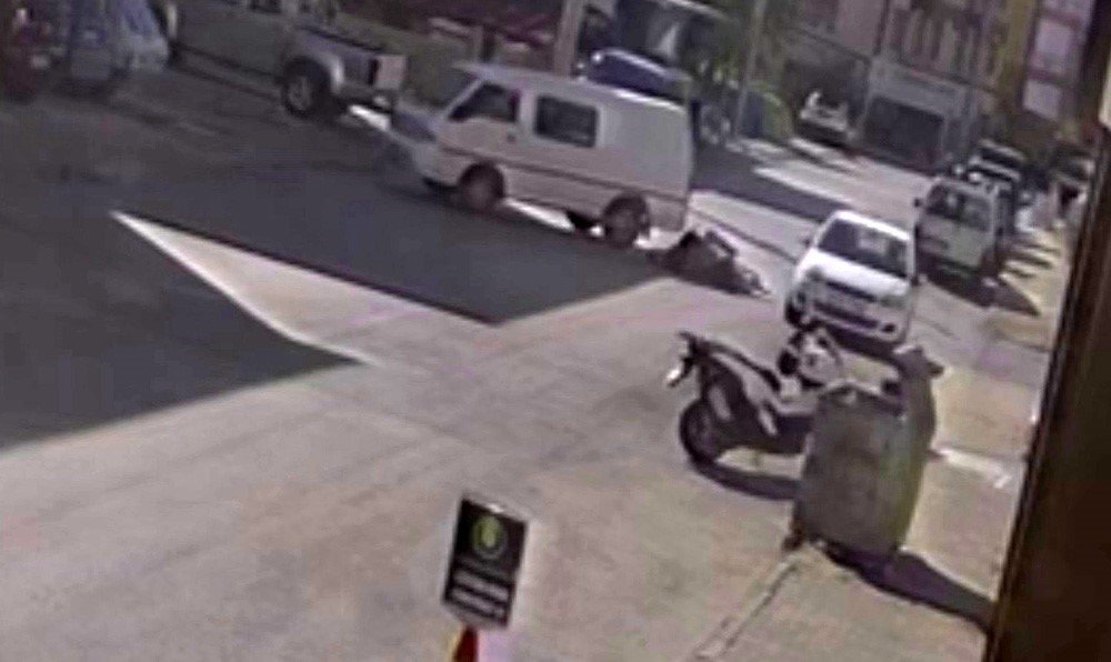 bisikletle-cay-servisi-yapan-garson-olumden-dondu