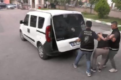 bursada-19-yil-hapis-cezasiyla-aranan-firari-suclu-trafikte-yakalandi
