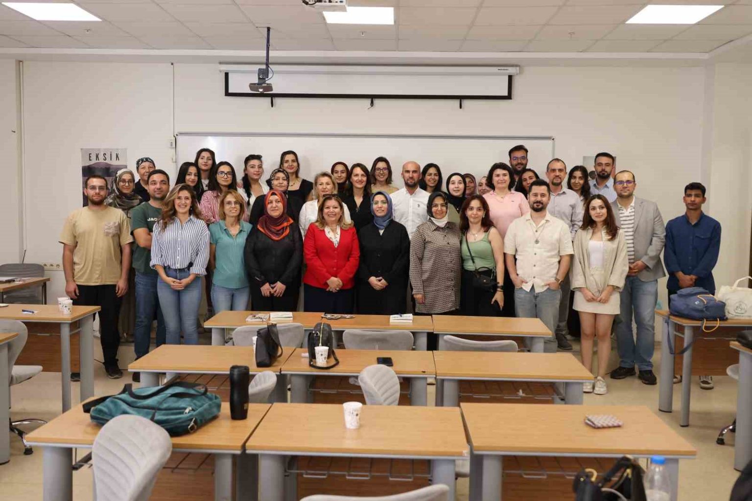 dijital-gorunurluk-atolyesi-hku-design-akademide-gerceklestirildi