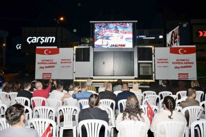 esenyurtta-yari-final-coskusu-12-dev-adam-finalde