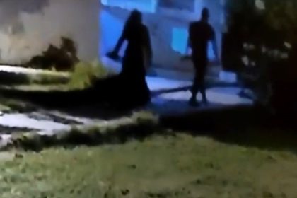 eski-esi-tarafindan-esarbiyla-bogularak-oldurulen-kadinin-son-anlari-guvenlik-kamerasina-yansidi