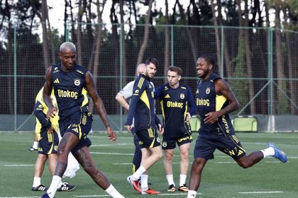 fenerbahce-trabzonspor-maci-oncesi-kampa-girdi