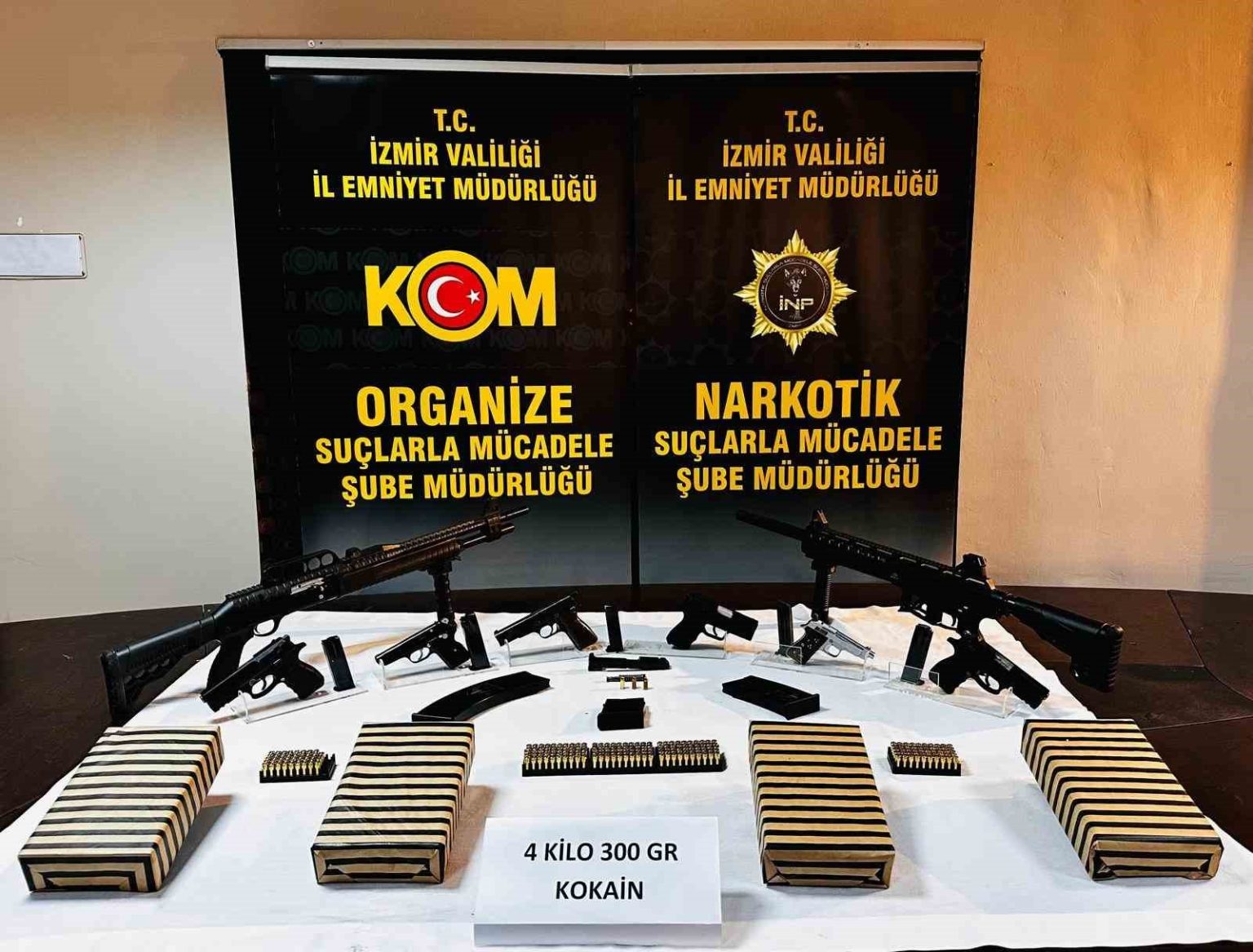 izmirde-4-kilonun-uzerinde-kokain-ele-gecirildi