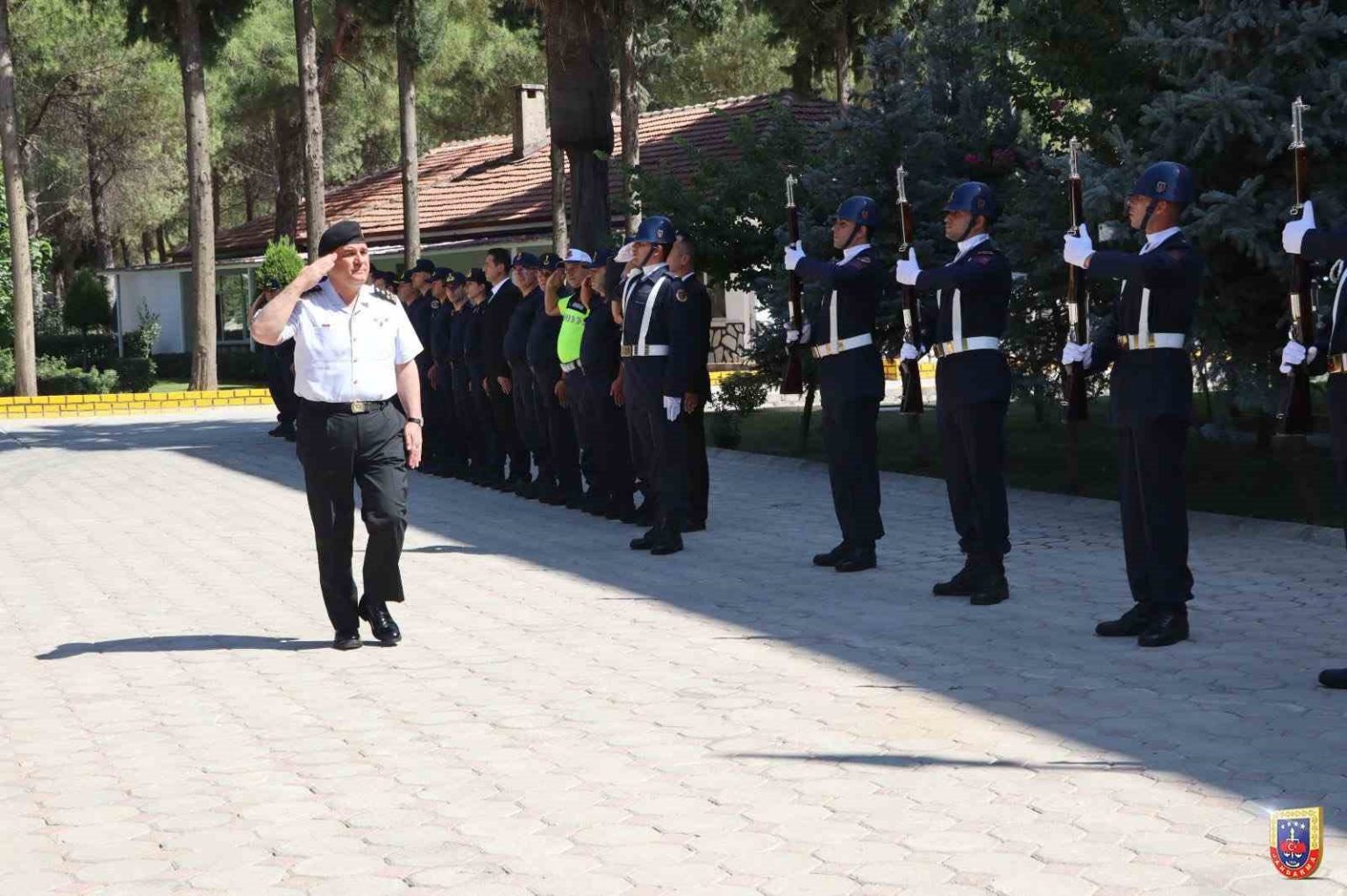 jandarma-genel-komutani-orgeneral-cardakci-muglada-incelemelerde-bulundu