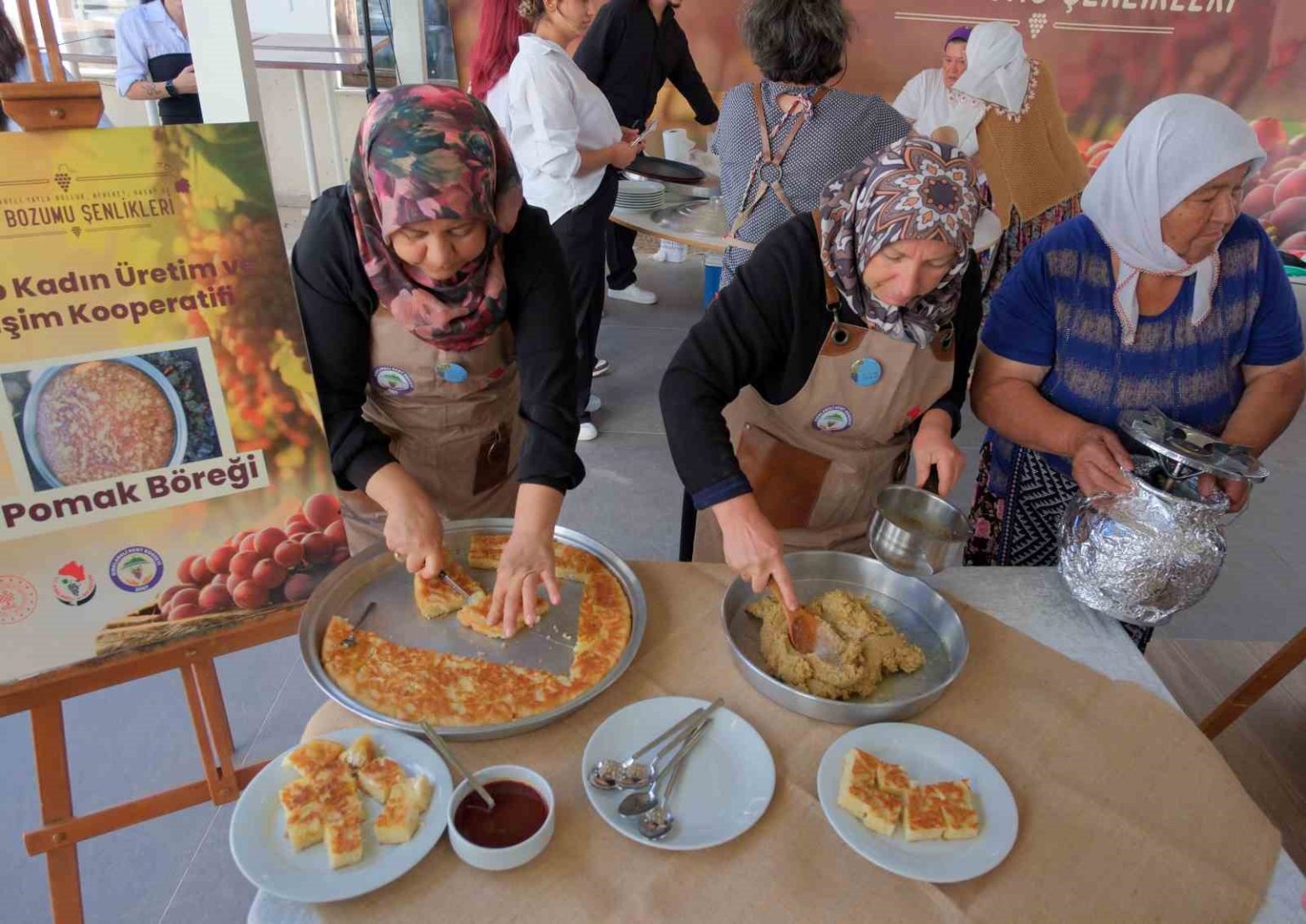 kirklarelinde-bosnak-pomak-arnavut-ve-amuca-lezzetleri-sergilendi