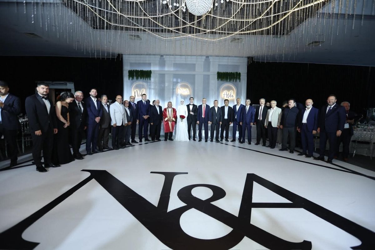 kulular-ailesinin-mutlu-gunu