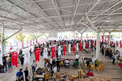 sehitkamil-antika-pazari-bu-hafta-ikinci-kez-kapilarini-aciyor