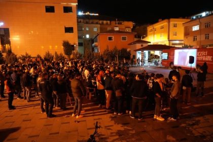 basketbol-sampiyonasi-final-maci-icin-saray-bahcesine-dev-ekran-kurulacak