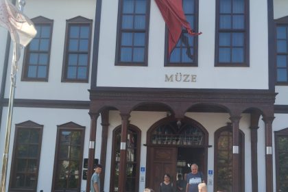 bulgaristanli-turistler-cankiriyi-gezdi