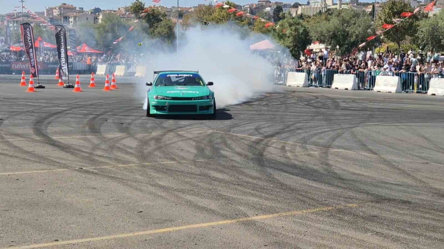 drift-sov-asfalt-eridi-lastikler-yandi