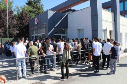 erzincan-adliyesinde-zabit-katipligi-sinavi-yogunlugu