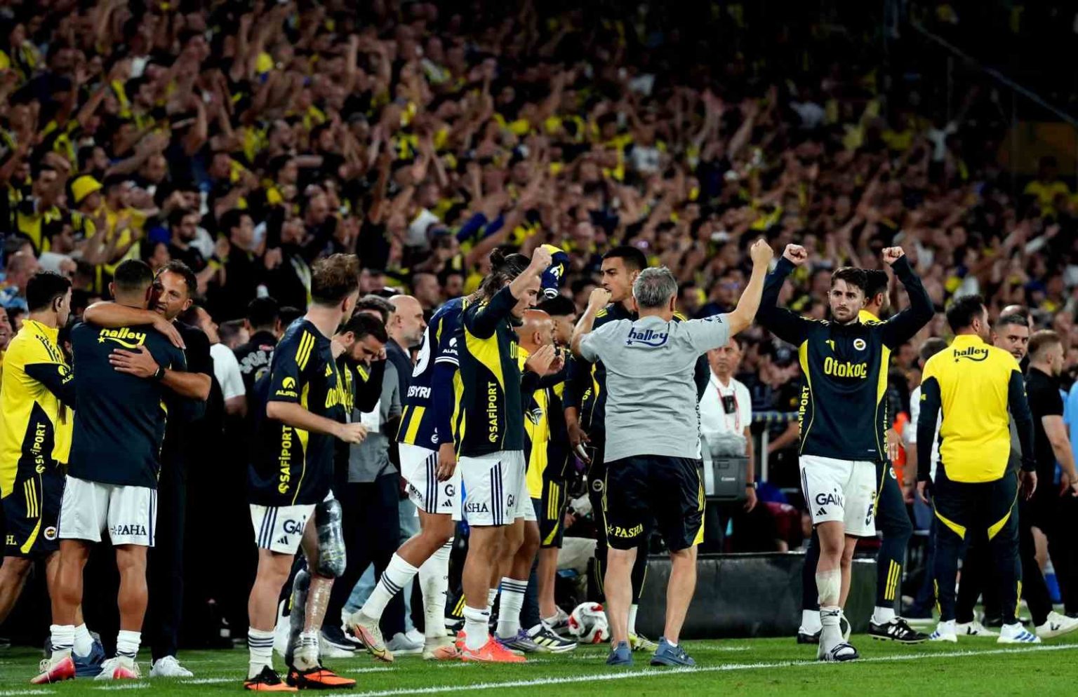 fenerbahceden-ligde-3-maclik-galibiyet-serisi