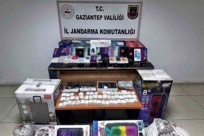 gaziantepte-1-milyon-tl-degerinde-elektronik-esya-ele-gecirildi-1-gozalti