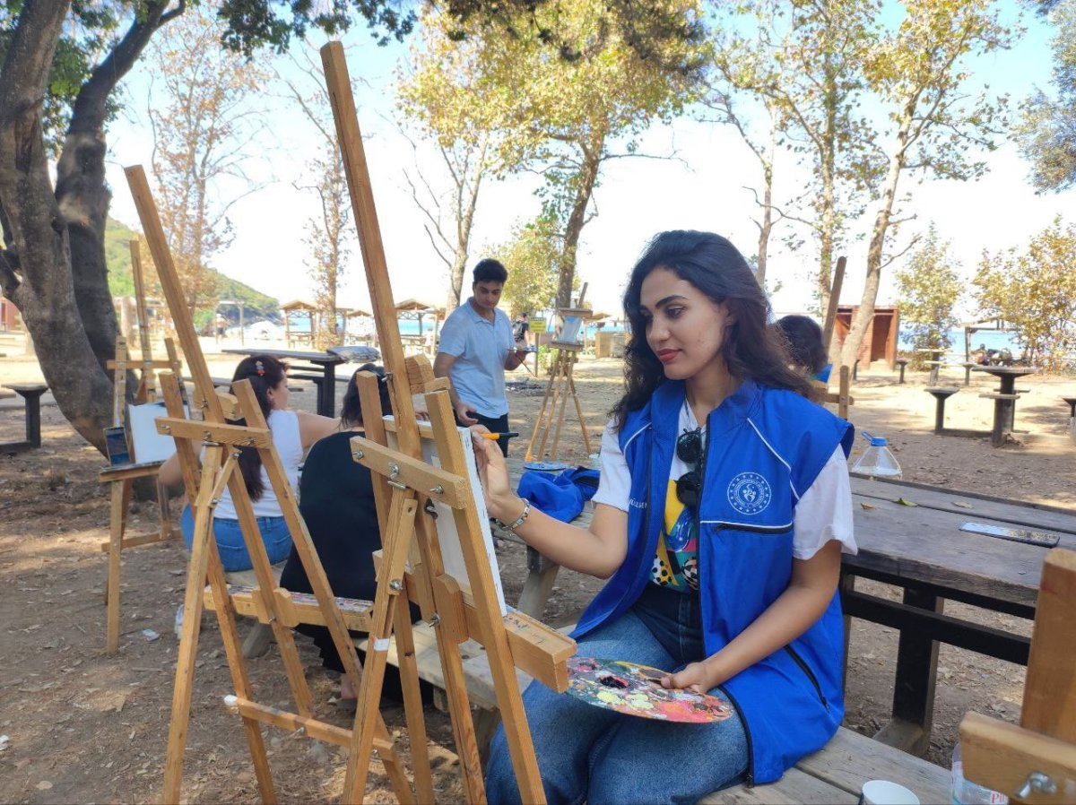 gencler-milli-parkta-sanatla-bulustu