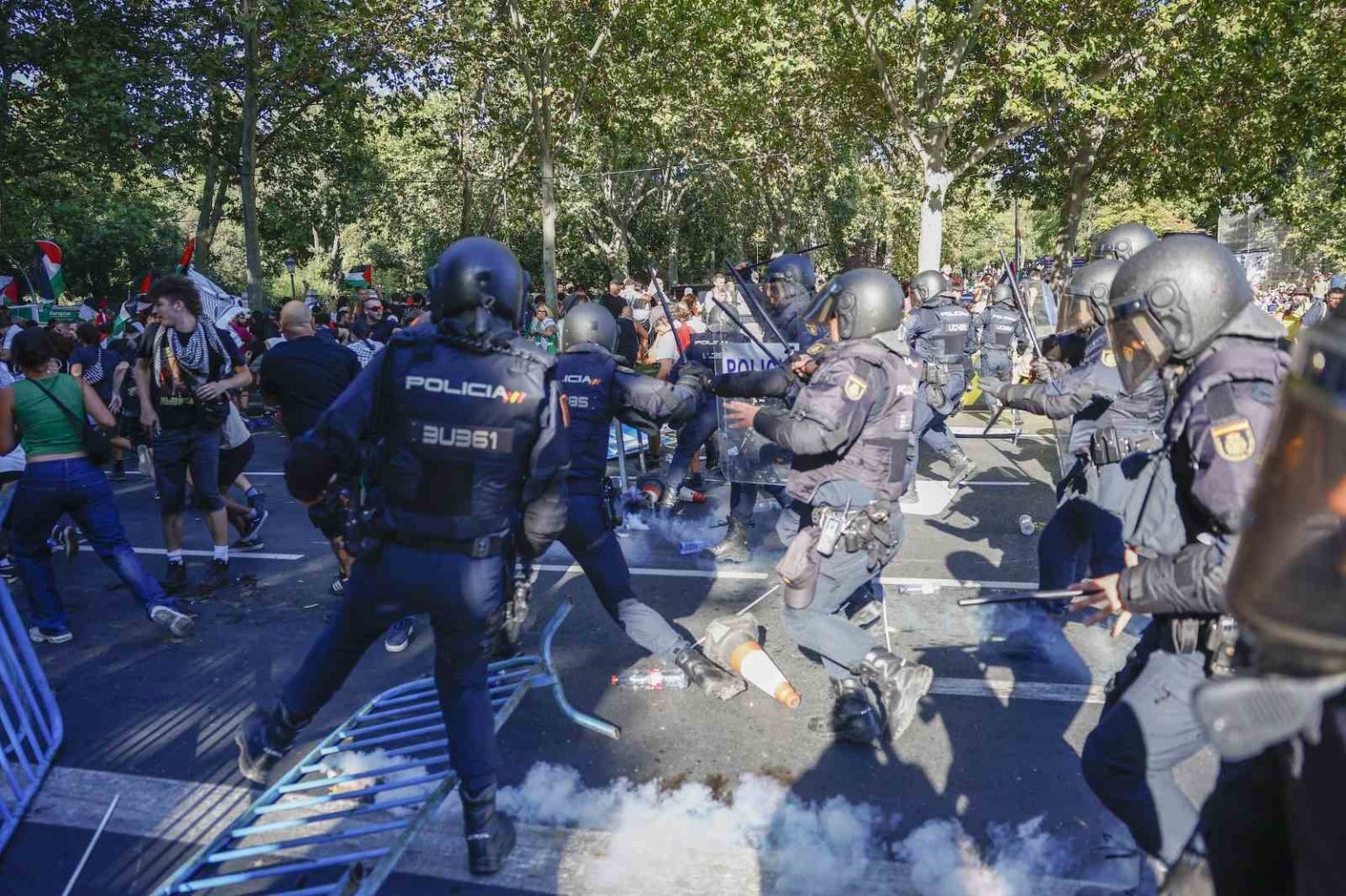 ispanyadaki-bisiklet-yarisinin-final-etabi-israil-karsiti-protesto-nedeniyle-iptal-edildi