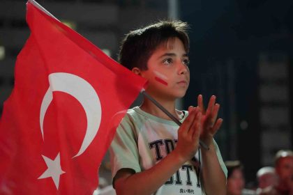 kirikkalede-dev-ekranda-eurobasket-2025-final-heyecani-yasandi