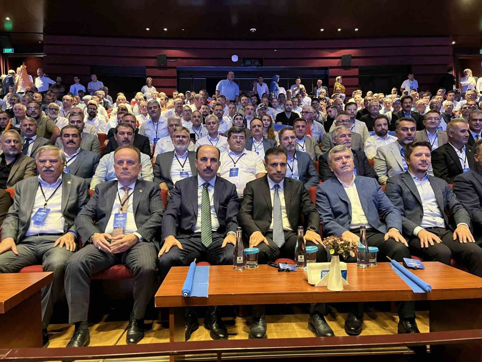 konyada-ak-parti-mahalle-baskanlari-istisare-toplantisi-duzenlendi