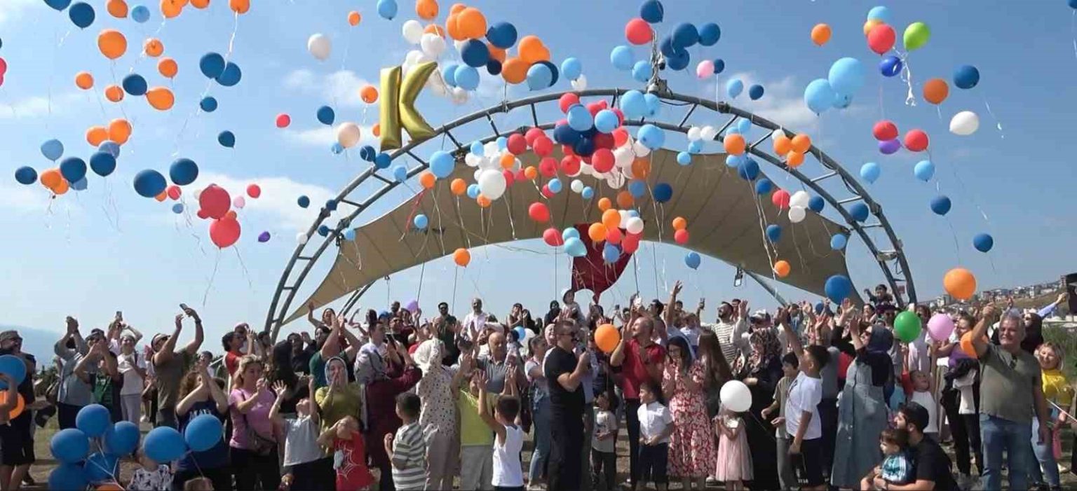 losemiyi-yenen-kagan-icin-gokyuzune-yuzlerce-balon-biraktilar