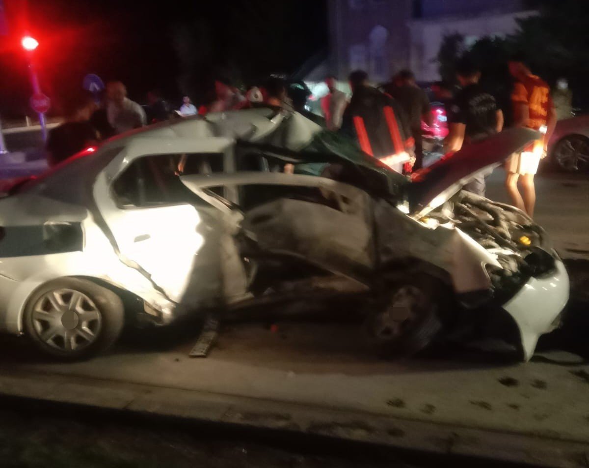 malatyada-iki-otomobil-carpisti-3-yarali