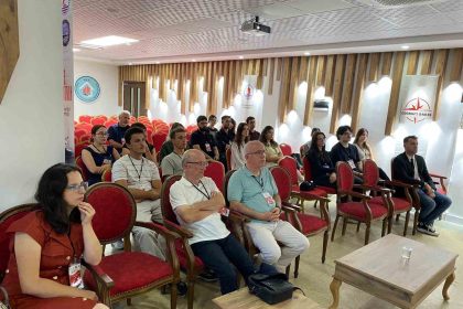 omuden-kurtulus-yolu-projesi-ogretmen-ve-ogrenciler-tarihi-yerinde-ogreniyor