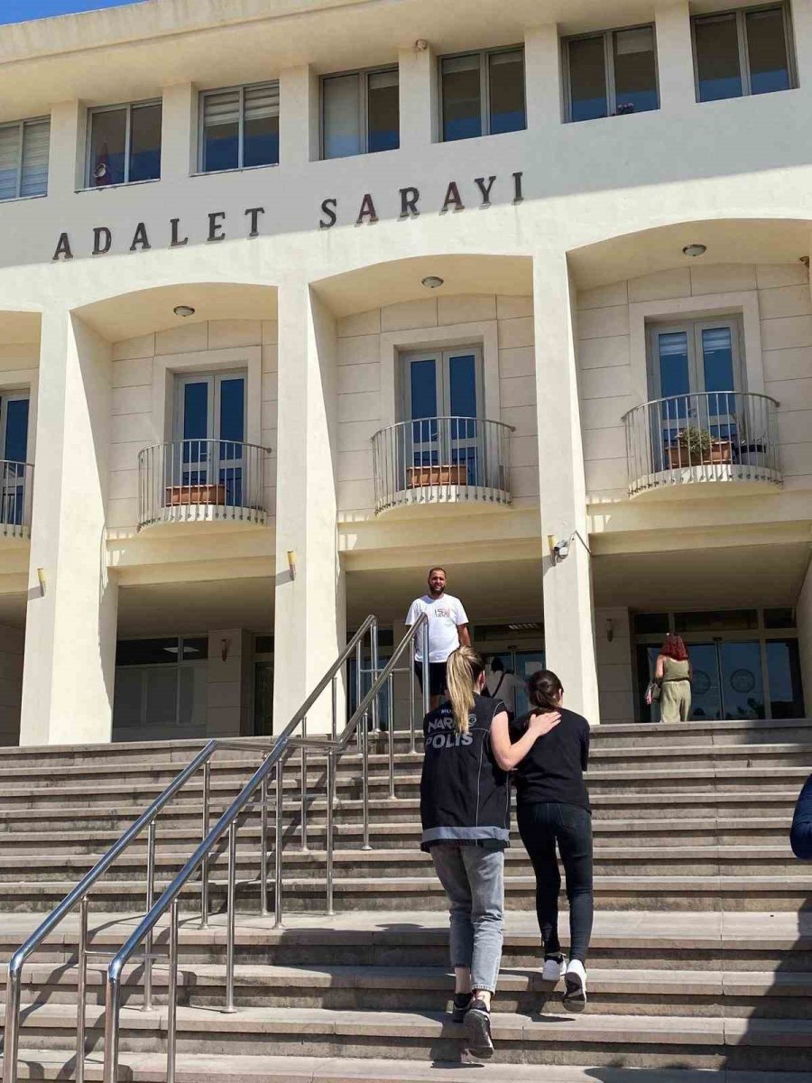 otogarda-uyusturucuyla-yakalandi