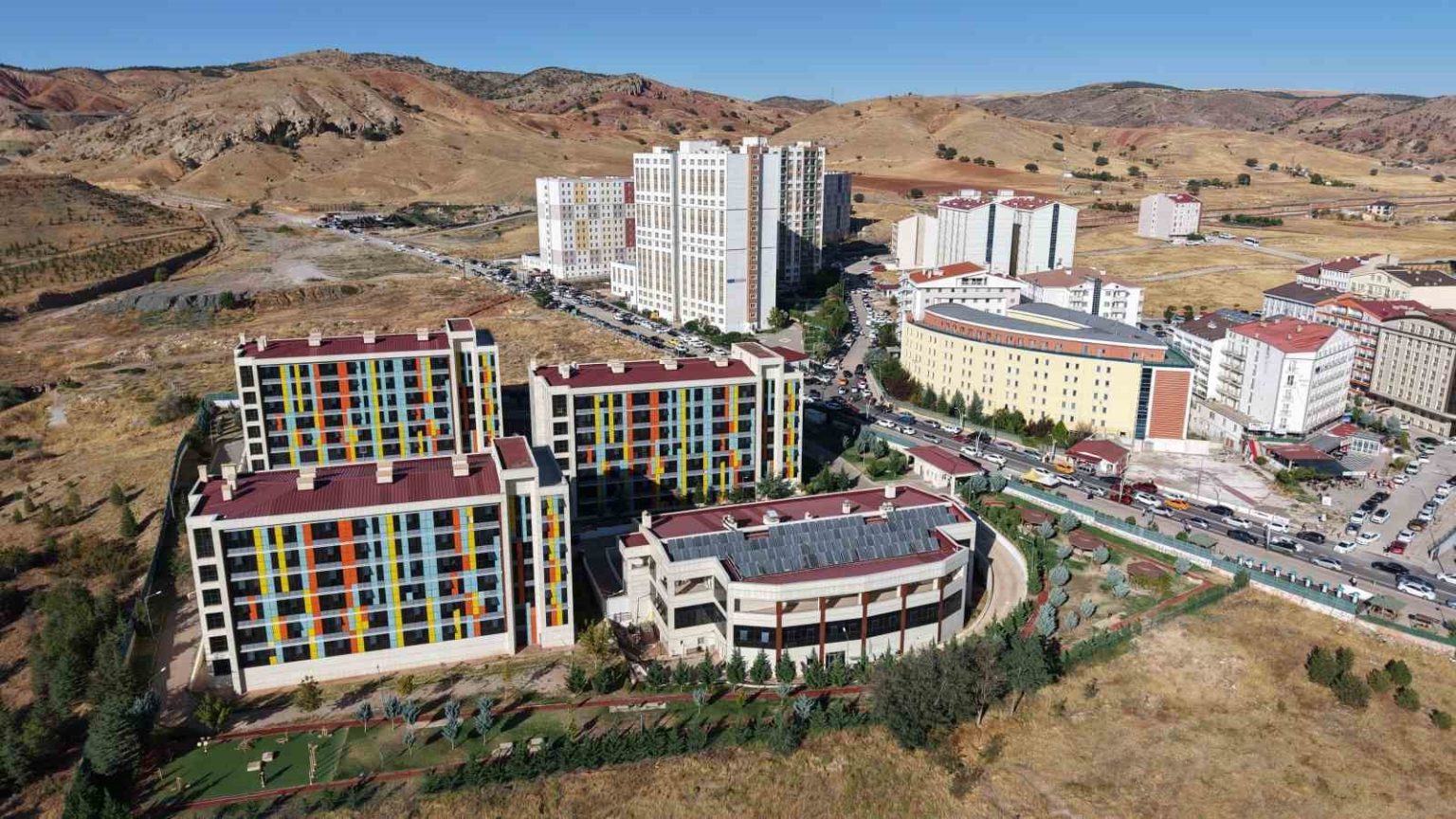 universite-ogrencileri-ile-ilce-nufusu-ikiye-katlandi-yurtlarda-doluluk-orani-yuzde-90i-asti