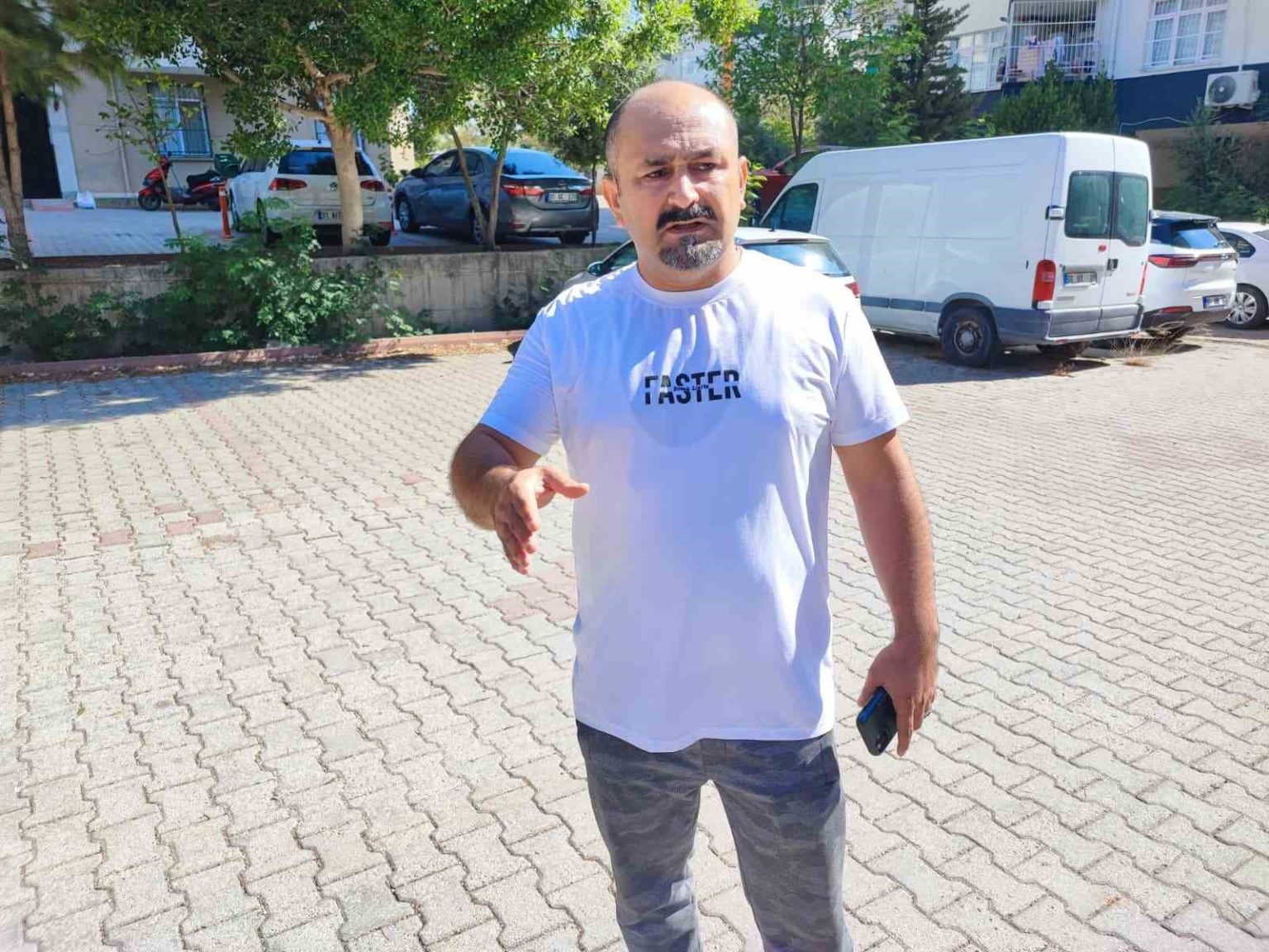 3-yasindaki-cocugu-kopekler-kovaladi