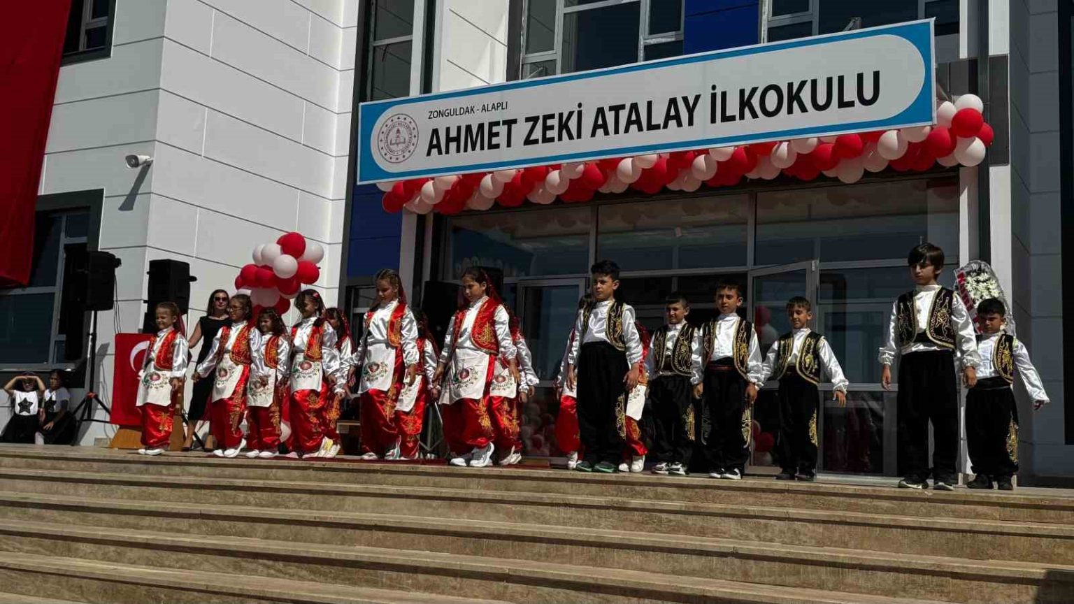 alaplida-iki-yeni-okul-acildi