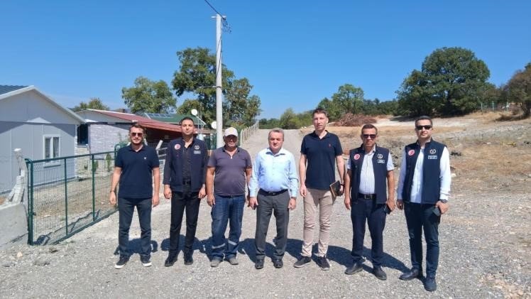 bozuyukte-koy-yollarinda-asfalt-calismalari-suruyor