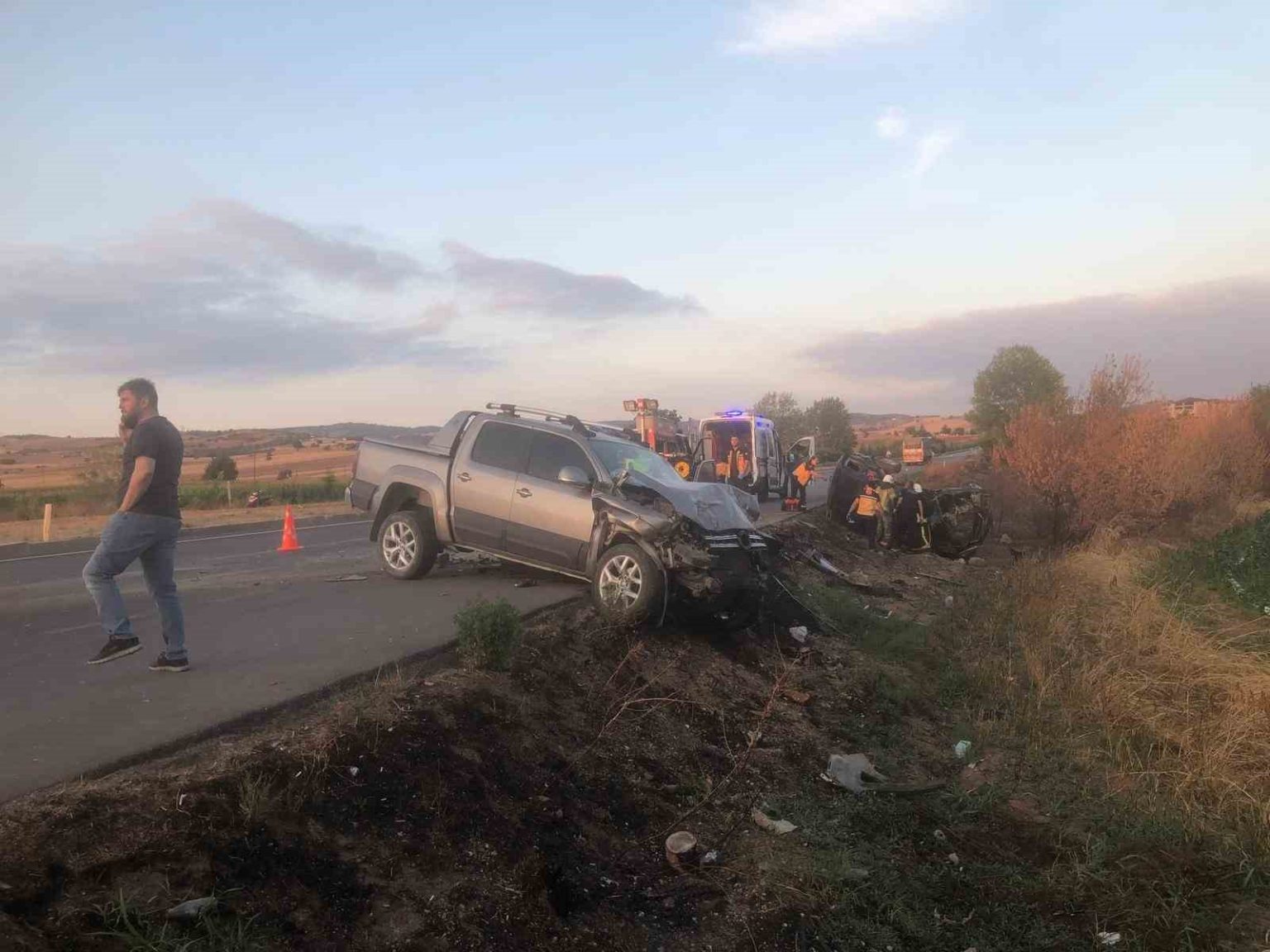 bursada-feci-kaza-eski-belediye-baskani-hayatini-kaybetti-esi-ve-1-kisi-yaralandi